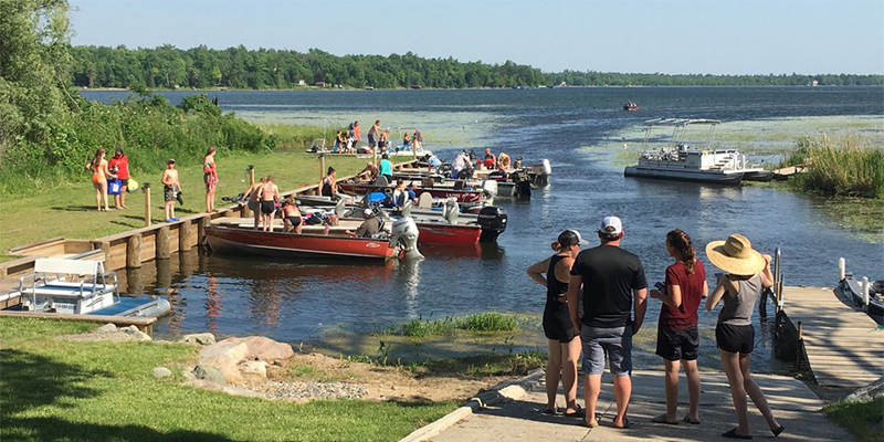 Boat rentals at Maple Trails Resort